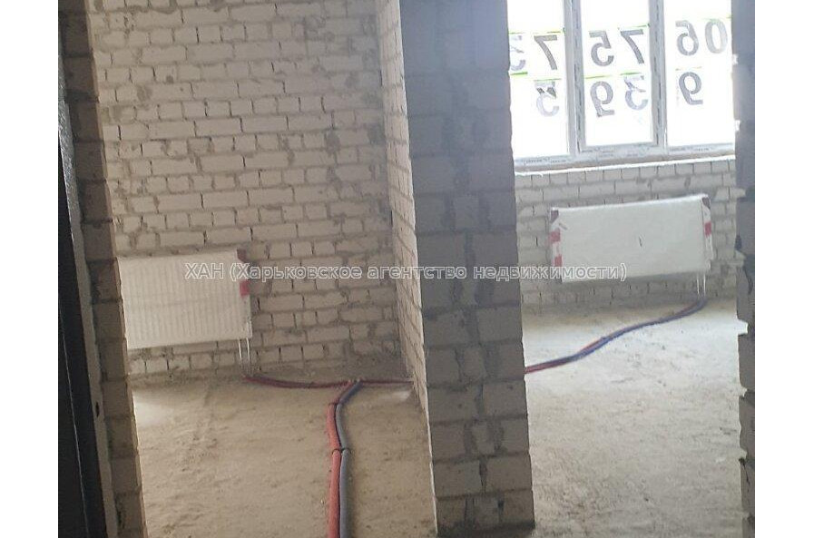 Продам квартиру, Барабашова академика ул. , 1  ком., 40 м², без внутренних работ 