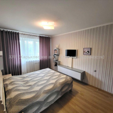 Продам квартиру, Тракторостроителей просп. , 2 кім., 48 м², евроремонт 