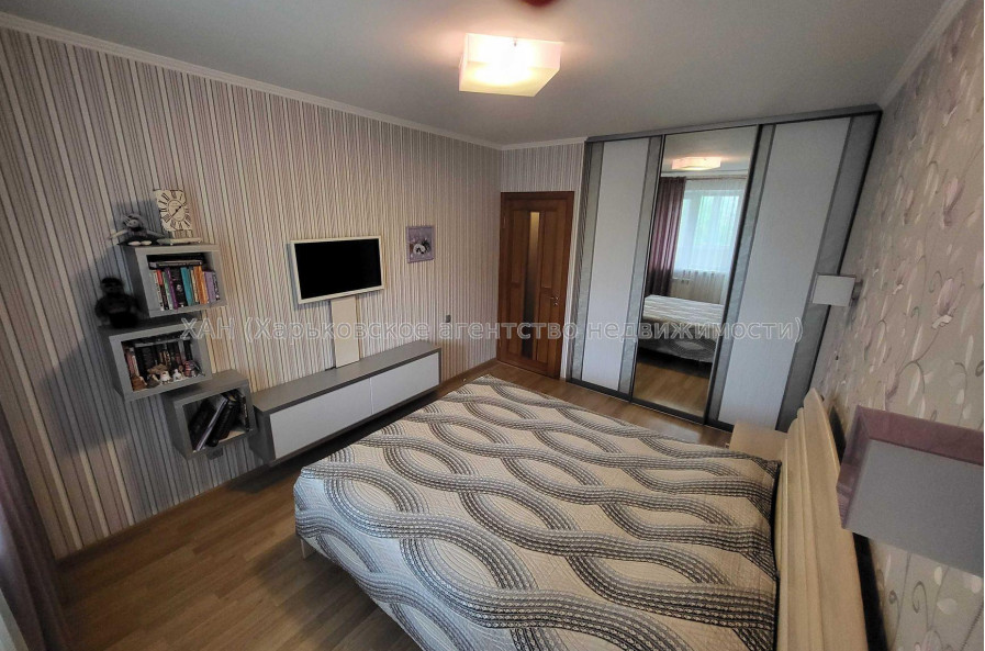 Продам квартиру, Тракторостроителей просп. , 2  ком., 48 м², советский ремонт 
