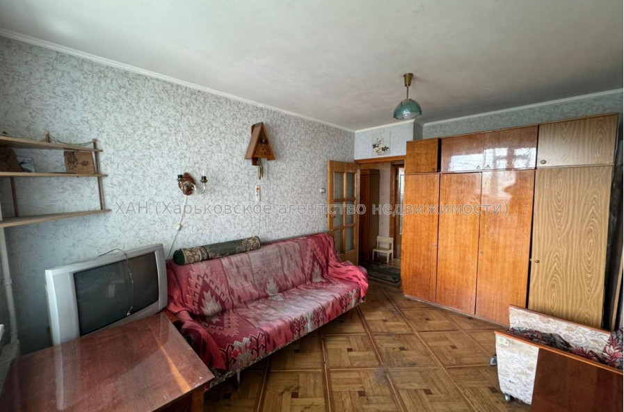 Продам квартиру, Леся Сердюка ул. , 3 кім., 64.90 м², советский ремонт 