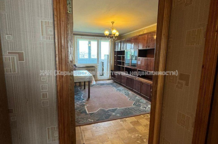 Продам квартиру, Леся Сердюка ул. , 3 кім., 64.90 м², советский ремонт 