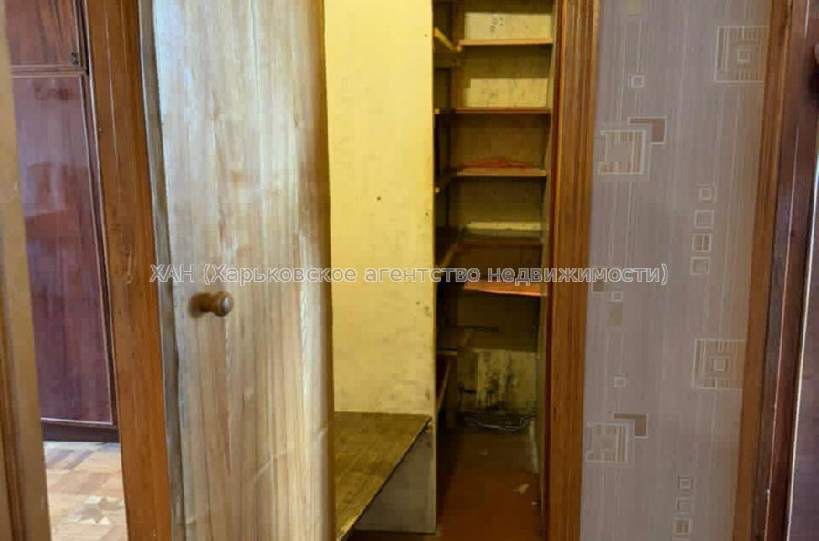 Продам квартиру, Леся Сердюка ул. , 3 кім., 64.90 м², советский ремонт 