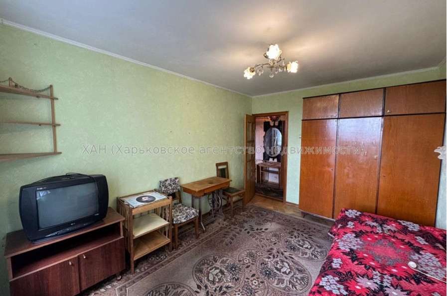 Продам квартиру, Леся Сердюка ул. , 3 кім., 64.90 м², советский ремонт 