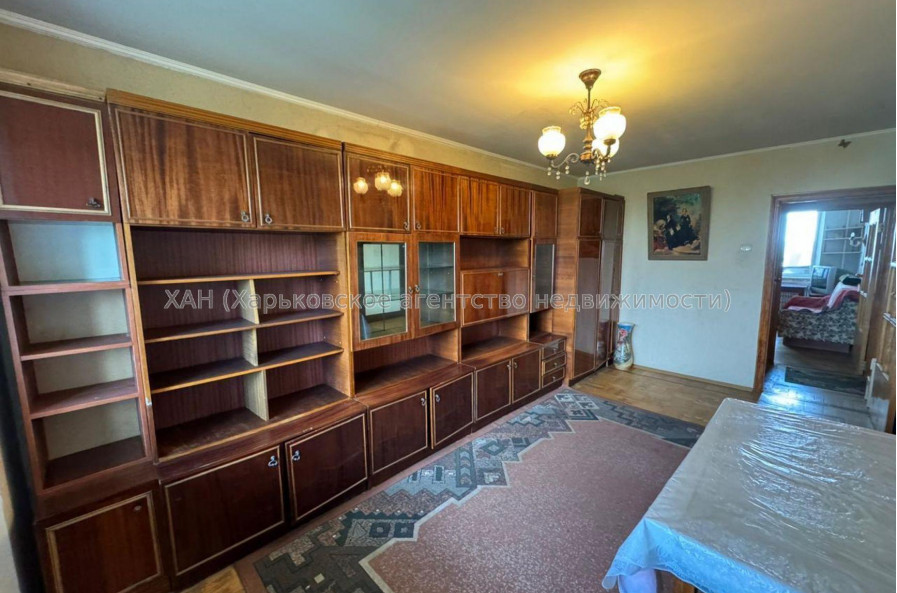 Продам квартиру, Леся Сердюка ул. , 3 кім., 64.90 м², советский ремонт 