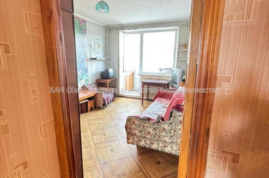Продам квартиру, Леся Сердюка ул. , 3 кім., 64.90 м², советский ремонт 