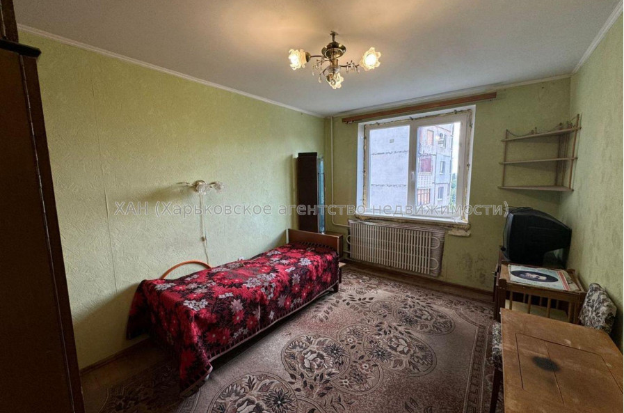 Продам квартиру, Леся Сердюка ул. , 3 кім., 64.90 м², советский ремонт 