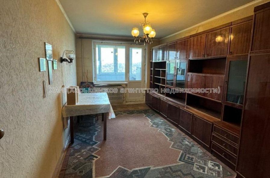 Продам квартиру, Леся Сердюка ул. , 3 кім., 64.90 м², советский ремонт 