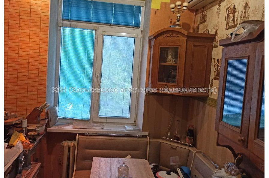 Продам квартиру, Любови Малой  просп. , 3  ком., 70 м², авторский дизайн 