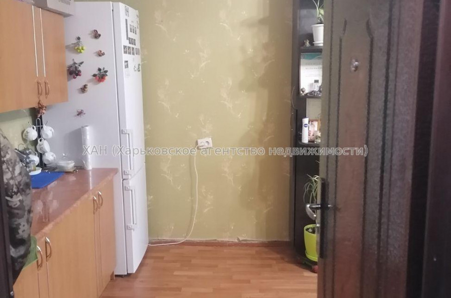 Продам квартиру, Резниковский пер. , 1 кім., 27.20 м², косметический ремонт 
