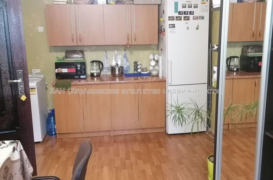 Продам квартиру, Большая Панасовская ул. , 1 кім., 27.20 м², косметический ремонт 