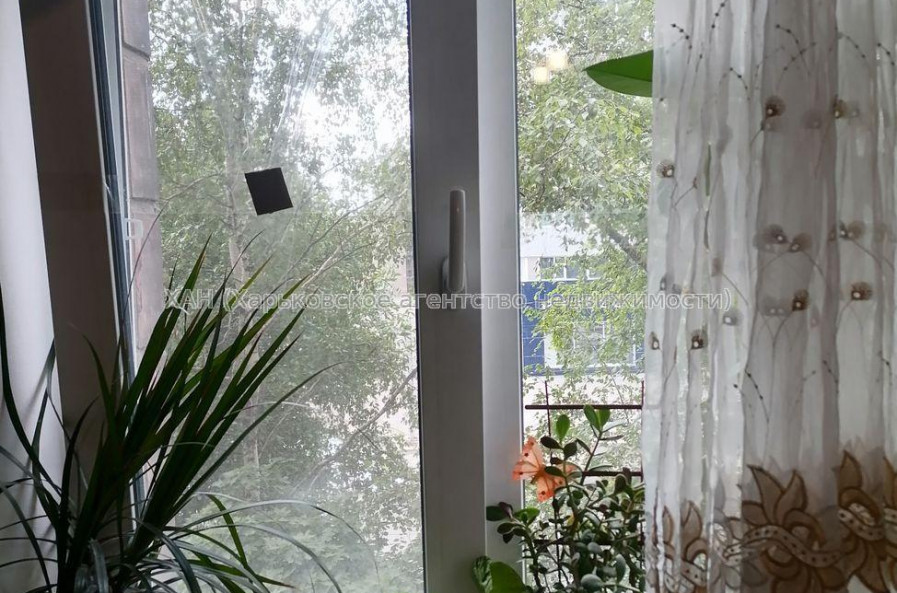 Продам квартиру, Резниковский пер. , 1 кім., 27.20 м², косметический ремонт 