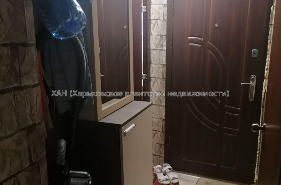 Продам квартиру, Резниковский пер. , 1 кім., 27.20 м², косметический ремонт 