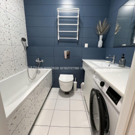 Продам квартиру, Борткевича ул. , 2 кім., 41 м², евроремонт