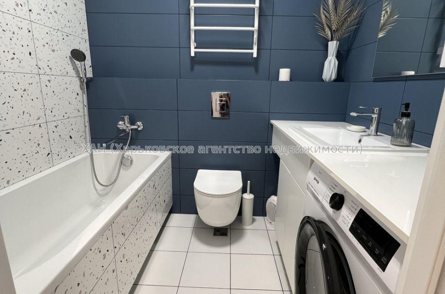 Продам квартиру, Борткевича ул. , 2 кім., 41 м², евроремонт 