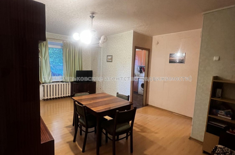 Продам квартиру, Архитектора Алёшина просп. , 22 , 3 кім., 56 м², косметический ремонт 
