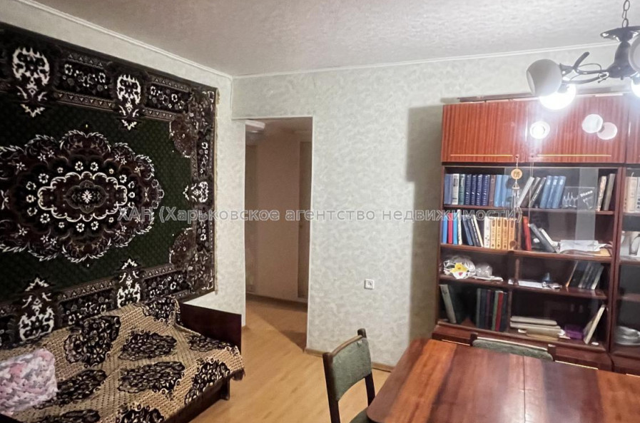 Продам квартиру, Архитектора Алёшина просп. , 22 , 3 кім., 56 м², косметический ремонт 