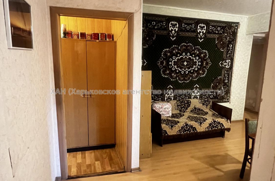 Продам квартиру, Архитектора Алёшина просп. , 22 , 3 кім., 56 м², косметический ремонт 