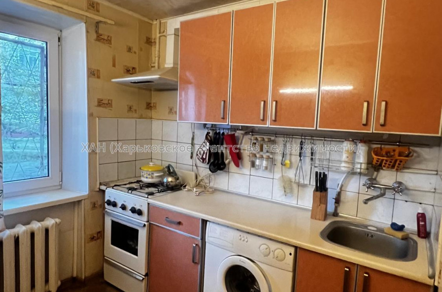 Продам квартиру, Архитектора Алёшина просп. , 22 , 3 кім., 56 м², косметический ремонт 