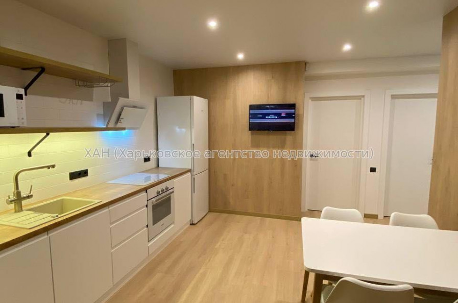 Продам квартиру, Клочковская ул. , 2 кім., 68 м², авторский дизайн 
