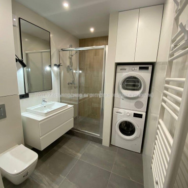 Продам квартиру, Клочковская ул. , 2  ком., 68 м², авторский дизайн 