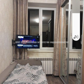 Продам квартиру, Черноморская ул. , 1  ком., 12 м², косметический ремонт
