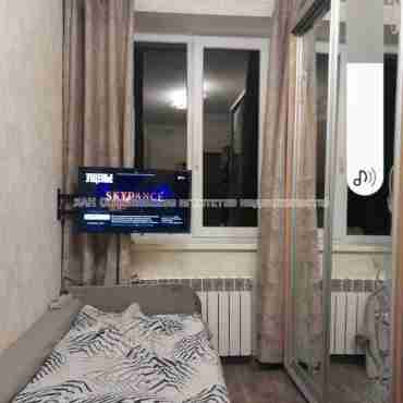 Продам квартиру, Черноморская ул. , 1  ком., 12 м², косметический ремонт 