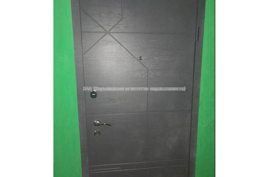 Продам квартиру, Черноморская ул. , 1  ком., 12 м², косметический ремонт 
