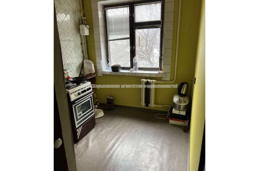 Продам квартиру, Тракторостроителей просп. , 1 кім., 31 м², косметический ремонт 