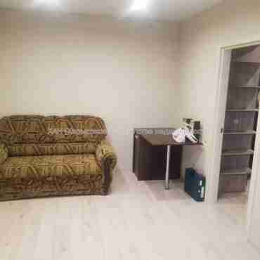 Продам квартиру, Барабашова академика ул. , 1 кім., 35 м², капитальный ремонт 