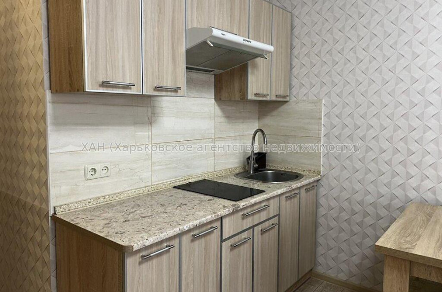 Продам квартиру, Ковалевская ул. , 1 кім., 23.40 м², капитальный ремонт 