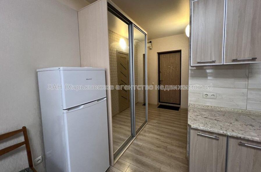 Продам квартиру, Ковалевская ул. , 1 кім., 23.40 м², капитальный ремонт 