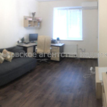 Продам квартиру, Роганская ул. , 2  ком., 65 м², евроремонт 