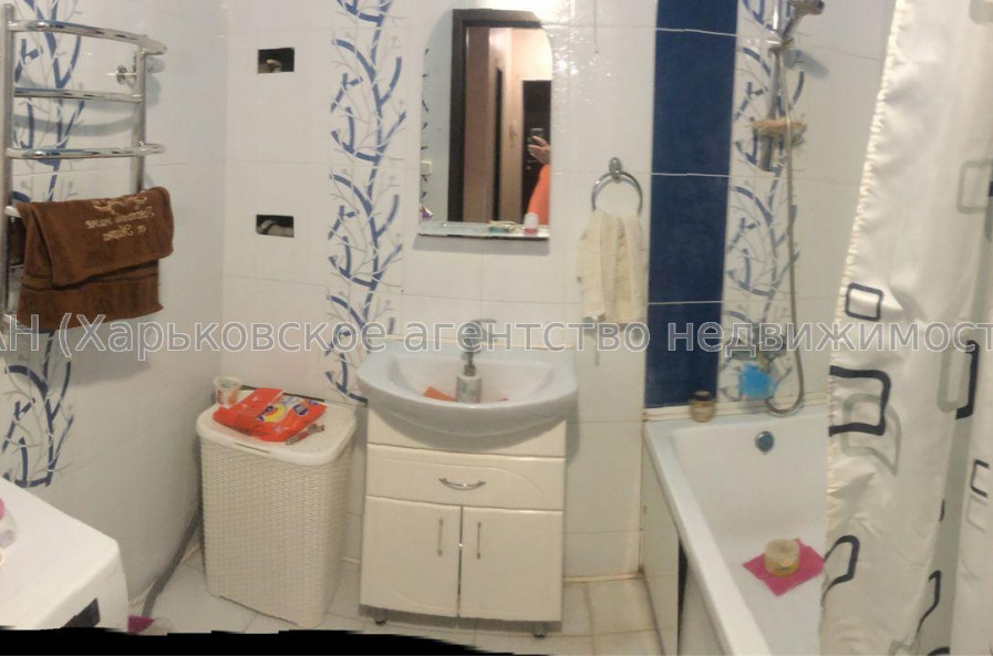 Продам квартиру, Роганская ул. , 2 кім., 65 м², евроремонт 