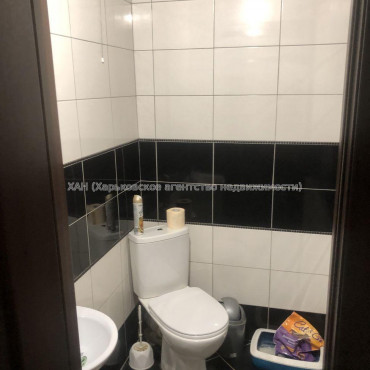 Продам квартиру, Роганская ул. , 2  ком., 65 м², евроремонт 