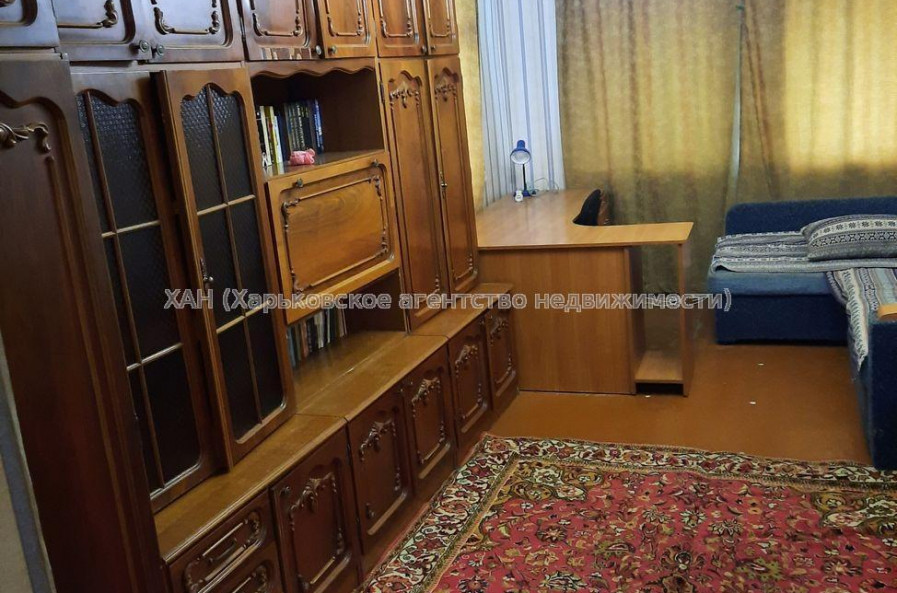 Продам квартиру, Юрия Паращука ул. , 3  ком., 60 м², косметический ремонт 