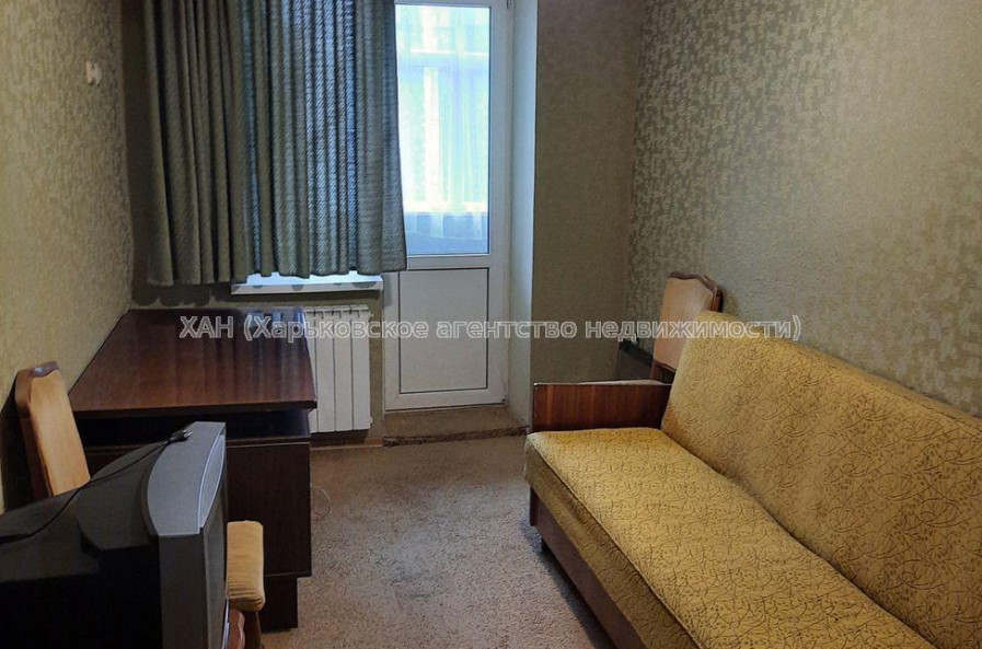 Продам квартиру, Юрия Паращука ул. , 3  ком., 60 м², косметический ремонт 