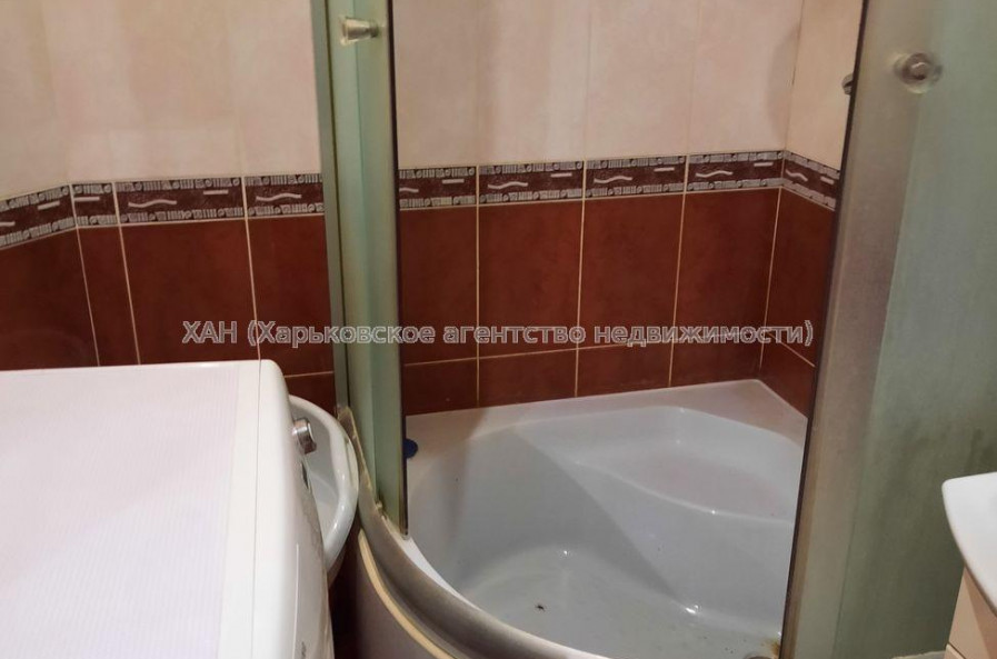 Продам квартиру, Юрия Паращука ул. , 3  ком., 60 м², косметический ремонт 
