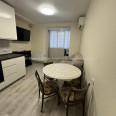 Продам квартиру, Ньютона ул. , 1 кім., 45 м², евроремонт 
