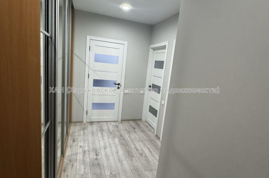 Продам квартиру, Ньютона ул. , 1 кім., 45 м², евроремонт 