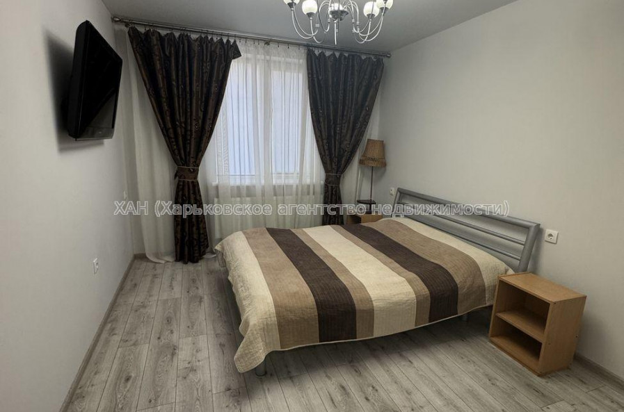 Продам квартиру, Ньютона ул. , 1 кім., 45 м², евроремонт 