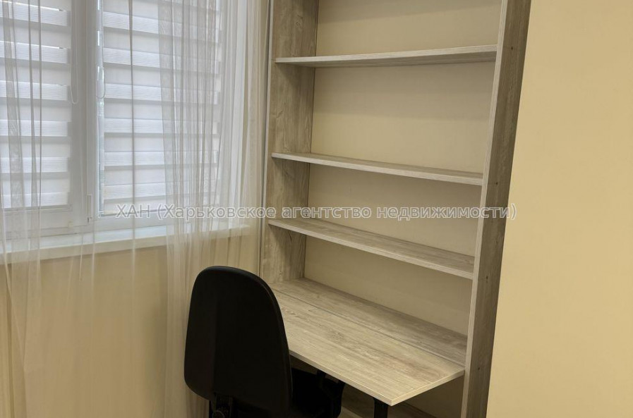 Продам квартиру, Ньютона ул. , 1 кім., 45 м², евроремонт 
