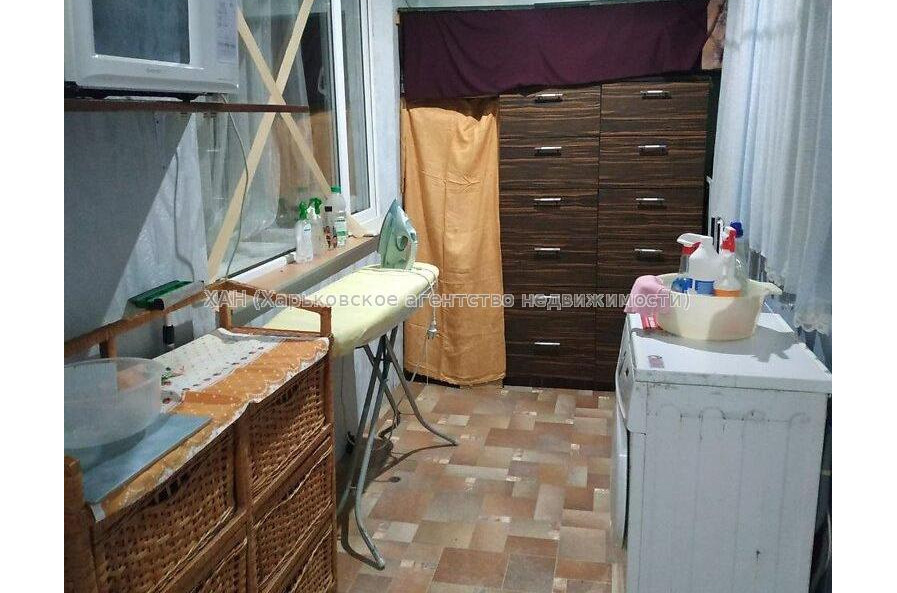 Продам квартиру, Каденюка ул. , 3 кім., 51.70 м², косметический ремонт 
