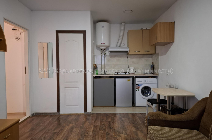 Сдам квартиру, Мира ул. , 1  ком., 18 м², капитальный ремонт 