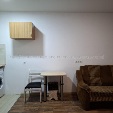 Сдам квартиру, Мира ул. , 1  ком., 18 м², капитальный ремонт 