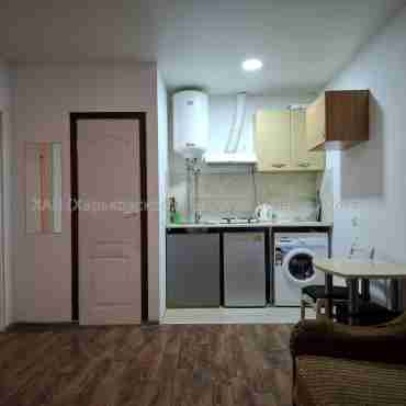 Сдам квартиру, Мира ул. , 1  ком., 18 м², капитальный ремонт 