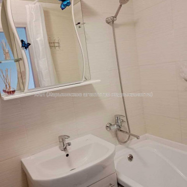 Продам квартиру, Бригады Хартия ул. , 2  ком., 45 м², капитальный ремонт 