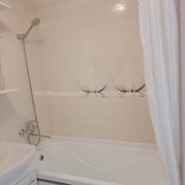 Продам квартиру, Бригады Хартия ул. , 2  ком., 45 м², капитальный ремонт 