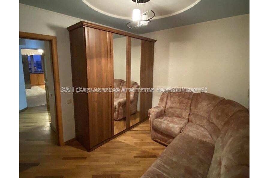 Продам квартиру, Алексеевская ул. , 4  ком., 85 м², капитальный ремонт 