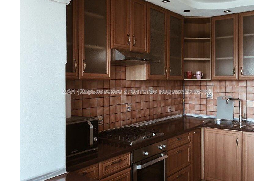 Продам квартиру, Алексеевская ул. , 4  ком., 85 м², капитальный ремонт 