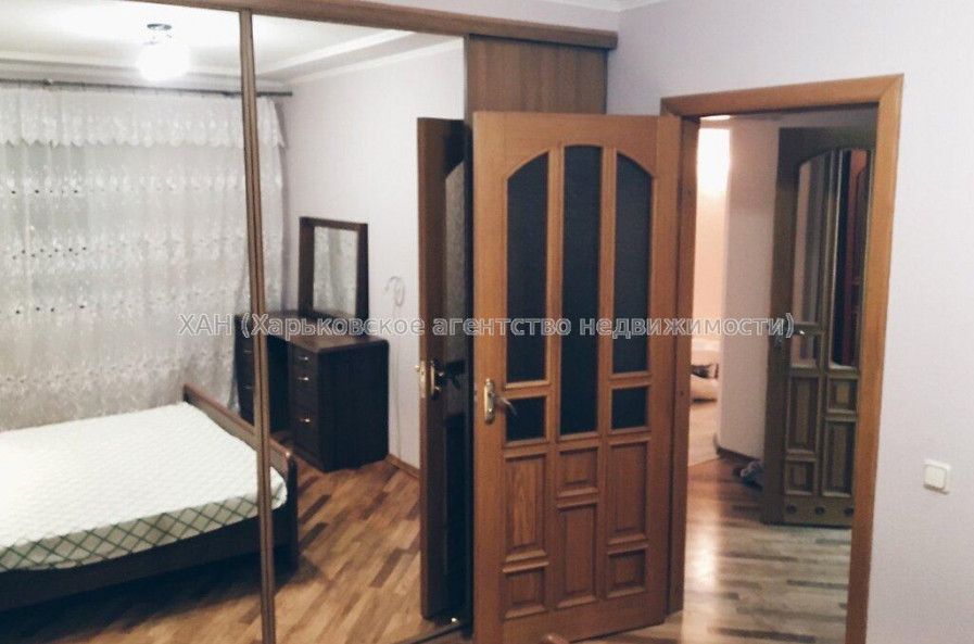 Продам квартиру, Алексеевская ул. , 4  ком., 85 м², капитальный ремонт 